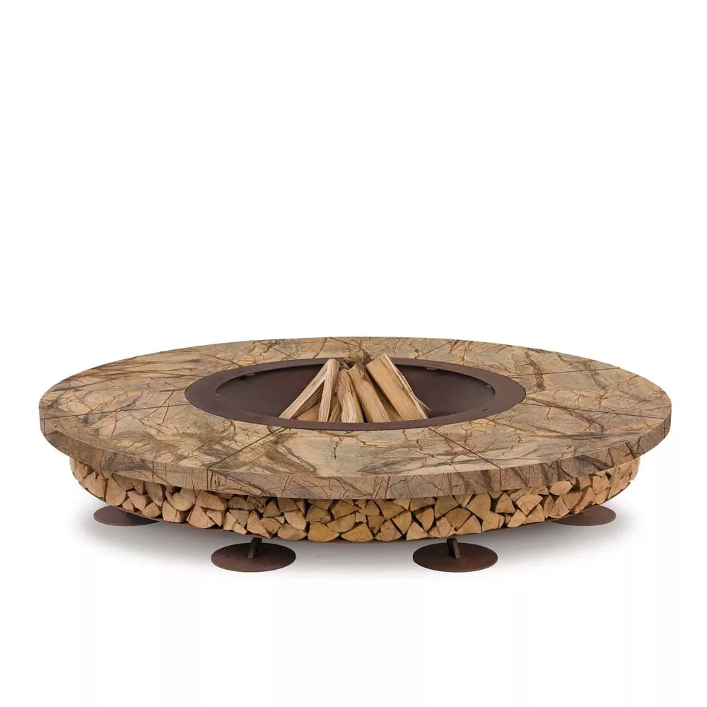 AK47 Ercole Feuerstelle aus Marmor Rain Forest Brown und Stahl in Small 150 cm ohne Hintergrund