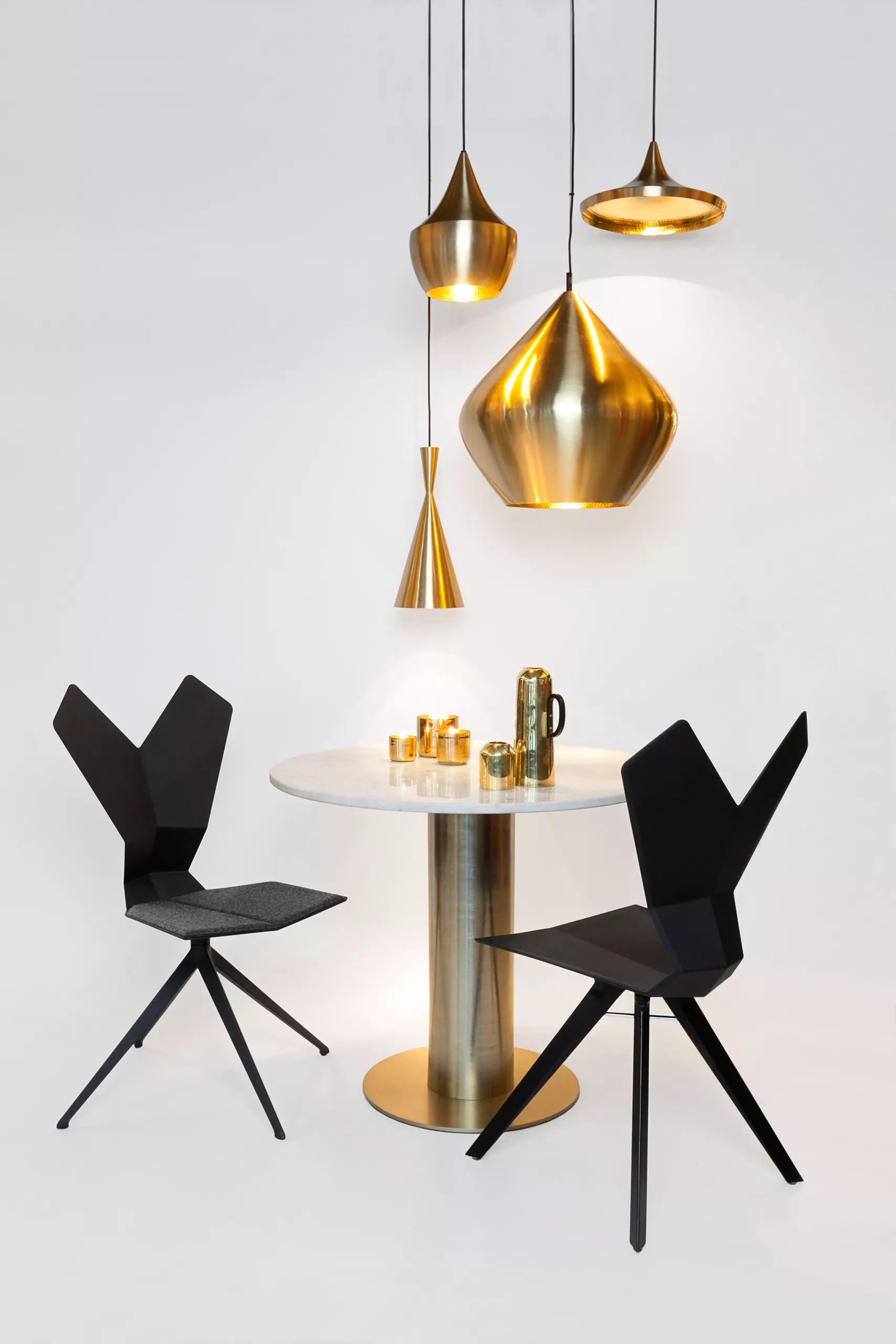 Tom Dixon_Beat_Leuchten_sind_handgefertigte_Meisterwerke_aus_Messing_die_ihren_Ursprung_in_wiederverwendeten_Wasserbehältern_haben