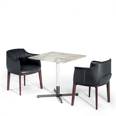 Ästhetisch ansprechend und funktiona Das Beistelltischchen Bob bereichert jeden Raum mit raffinierter Einfachheit