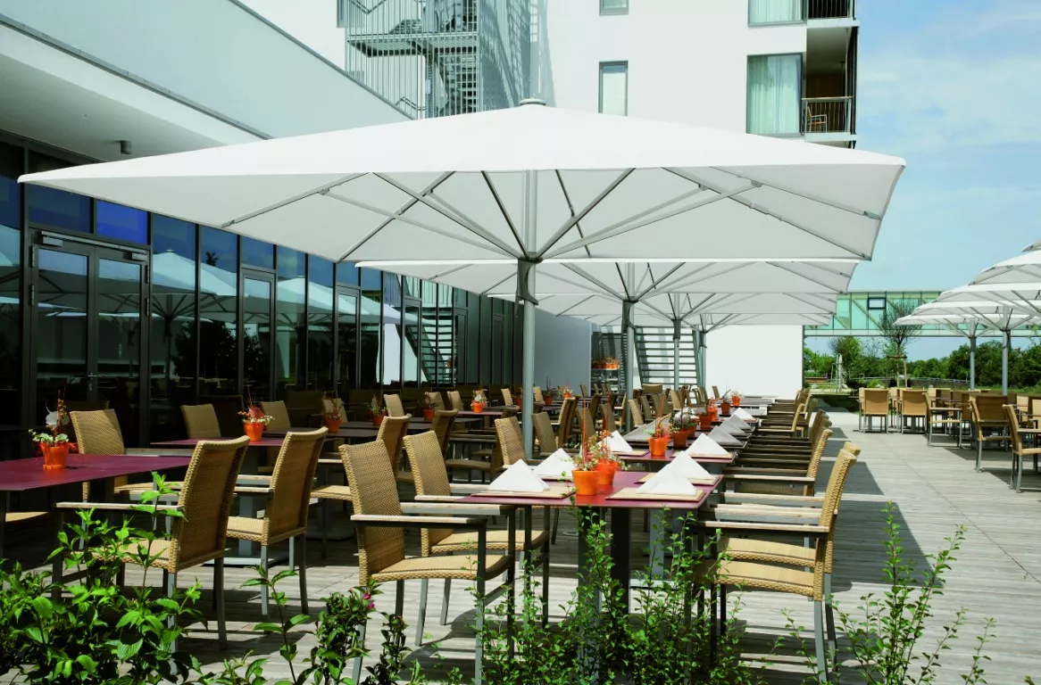 Glatz Gastronomie Sonnenschirm Castello Pro quadratisch 400 x 400 cm