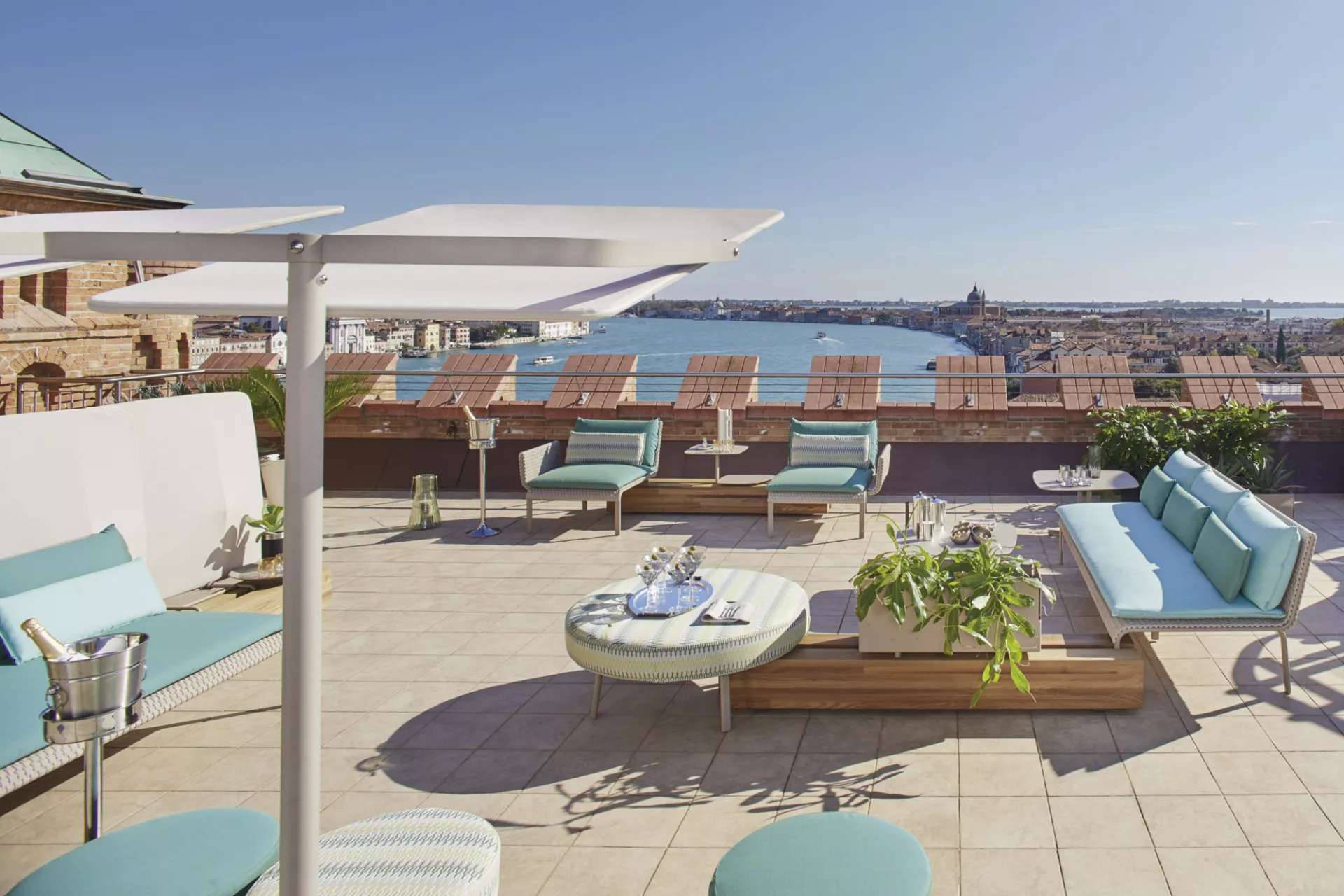 Roberti Key West Loungetisch / Kaffeetisch 74 × 72 cm 