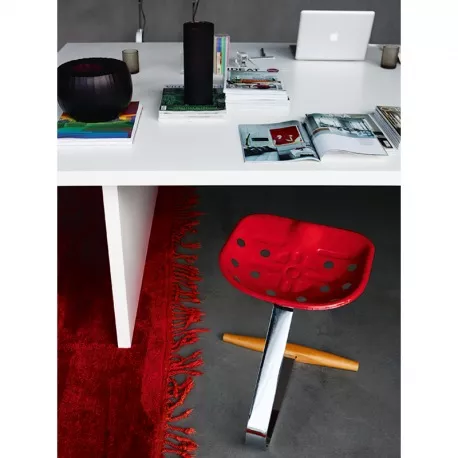 Zanotta • MEZZADRO • Hocker • freischwingend