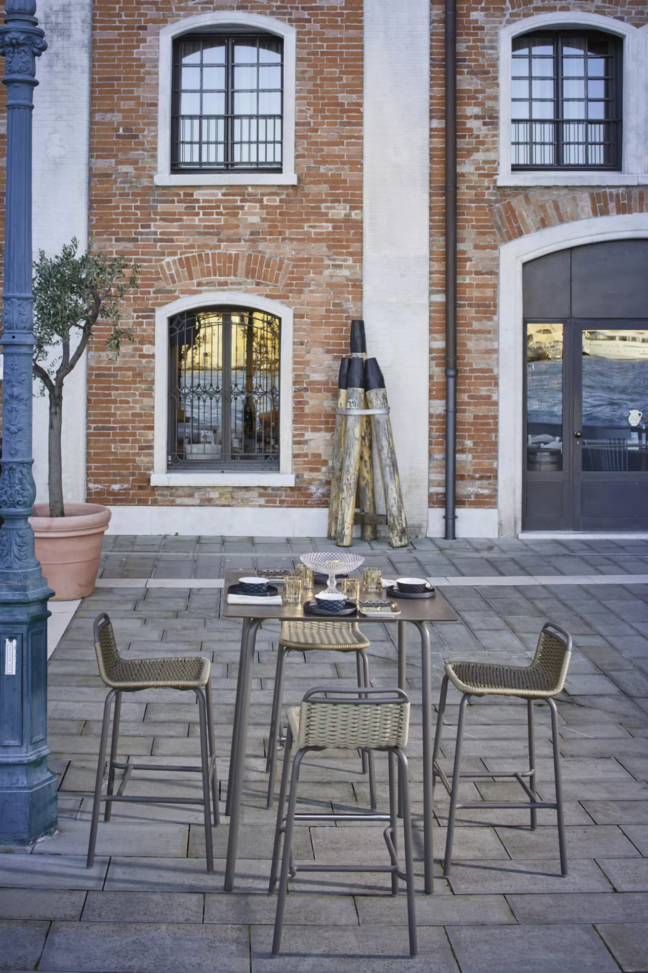 Roberti Samba Rio Bartisch konfigurierbar, rund HPL 80 und 100 cm