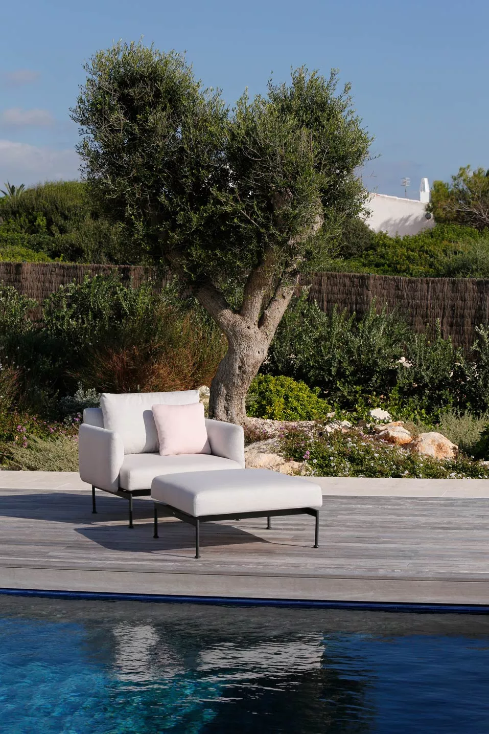 Barlow Tyrie Layout Loungesessel • Gartensessel 96 cm