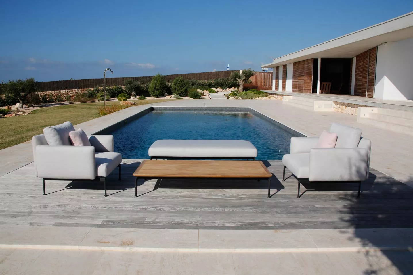 Barlow Tyrie Layout Loungehocker • Gartenhocker 83x83 cm