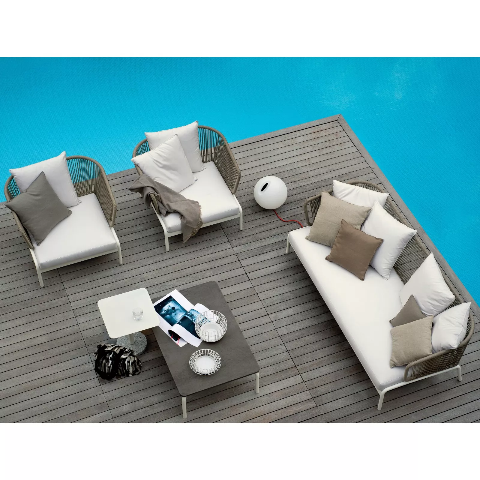Roda Spool Loungetisch mit HPL oder Steinplatte 120 cm 