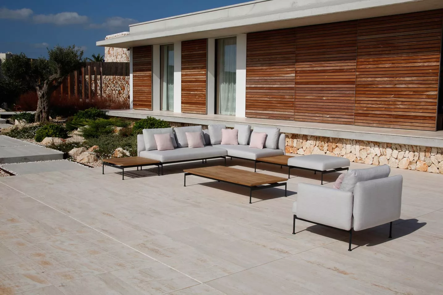 Barlow Tyrie Layout Loungehocker • Gartenhocker 83x83 cm
