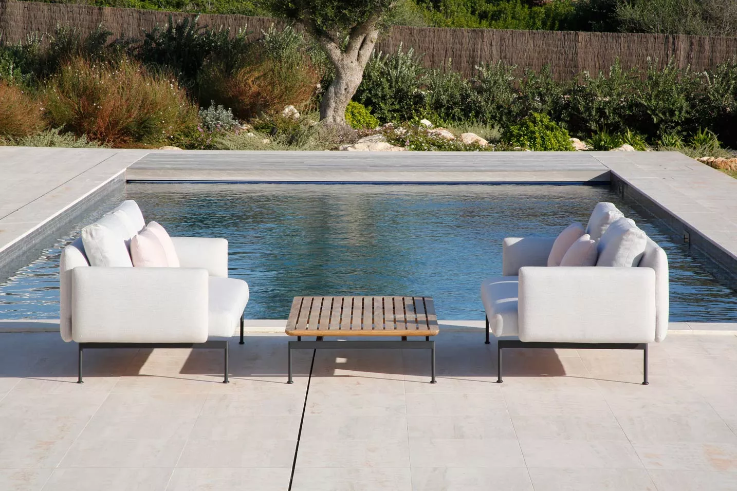 Barlow Tyrie Layout Loungesessel • Gartensessel 96 cm