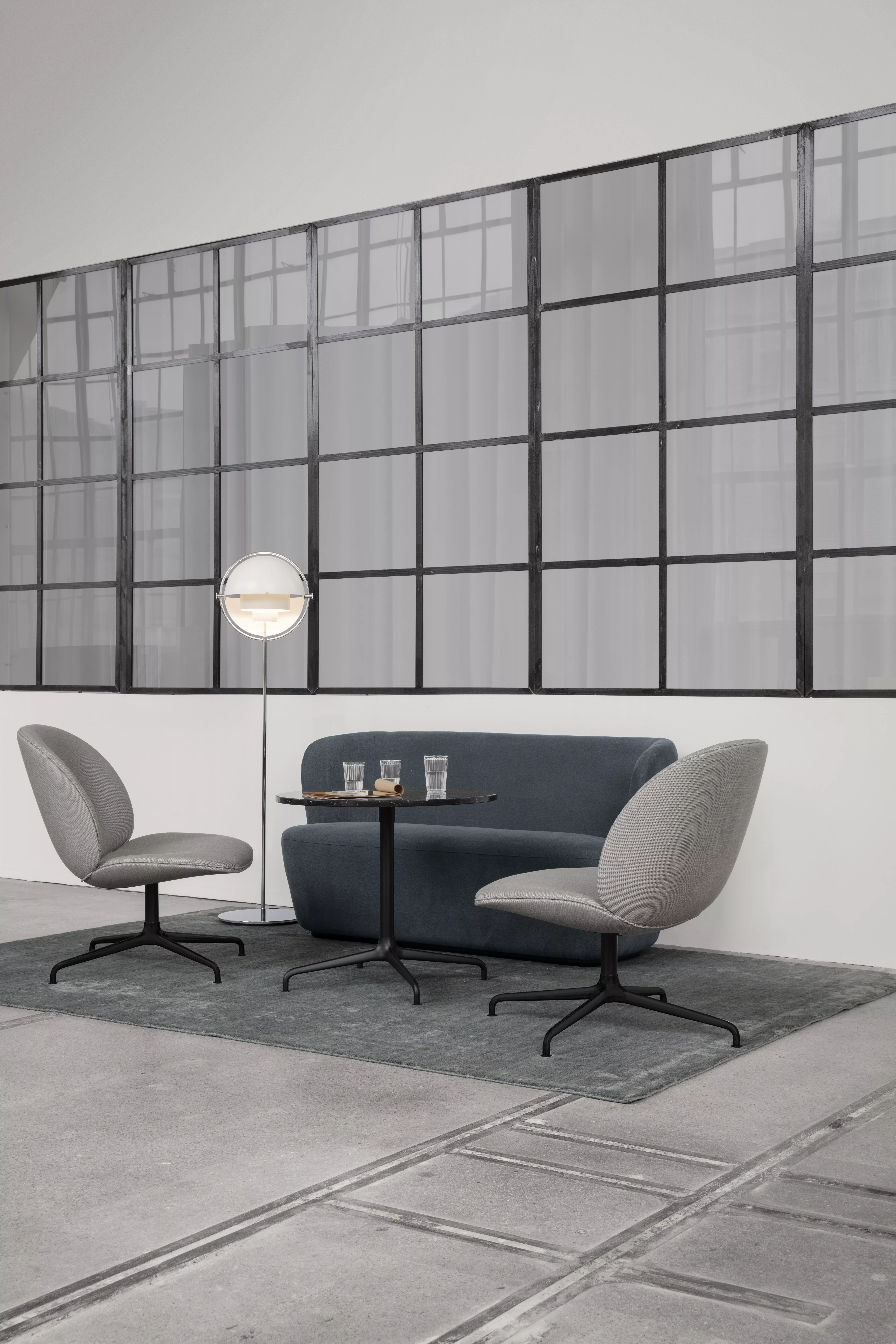 GUBI - MULTI-LITE Stehlampe