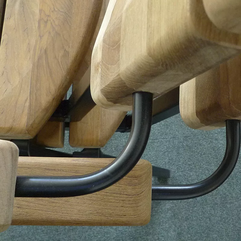 Barlow Tyrie Titan Armlehnstuhl