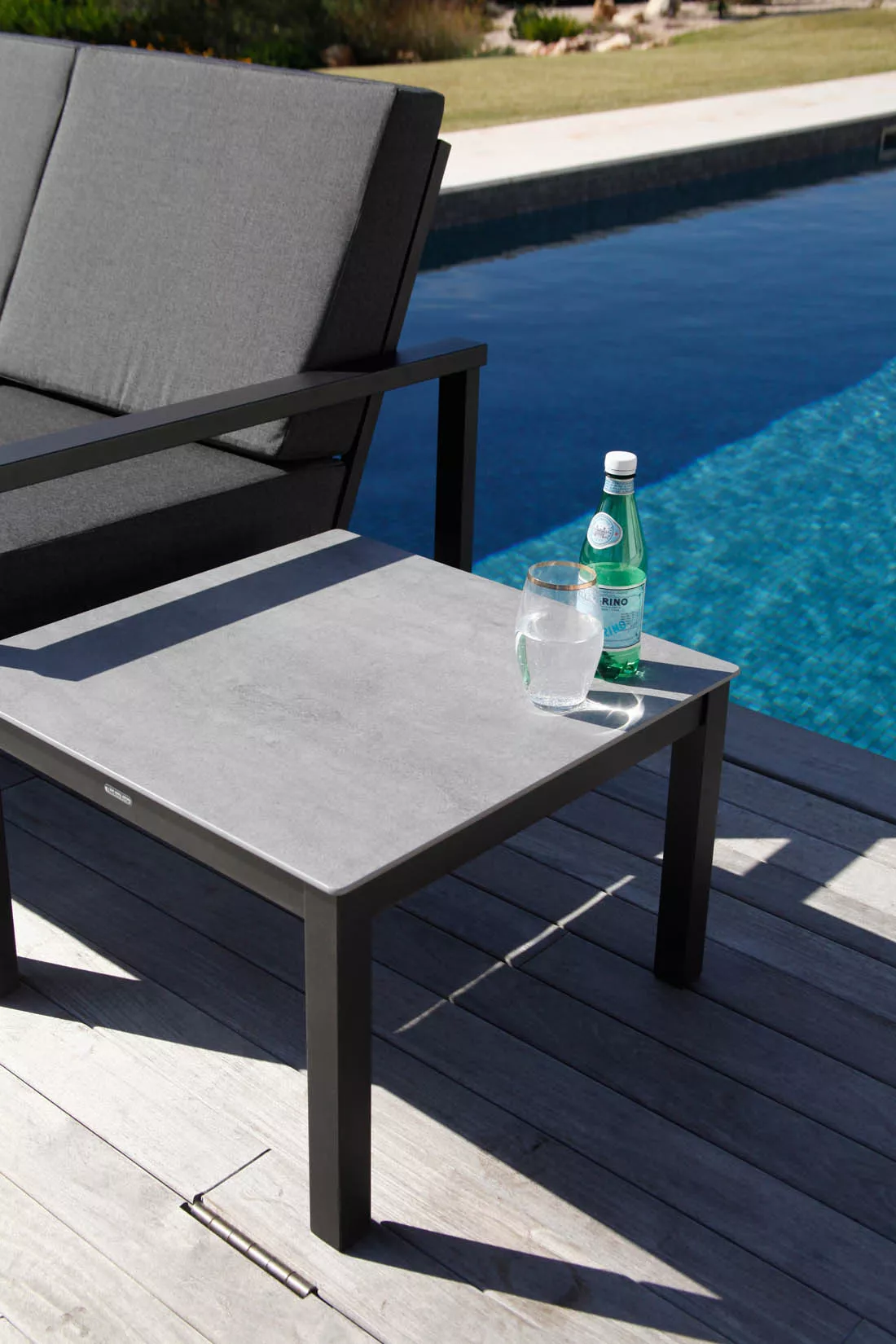 Barlow Tyrie Equinox Loungehocker