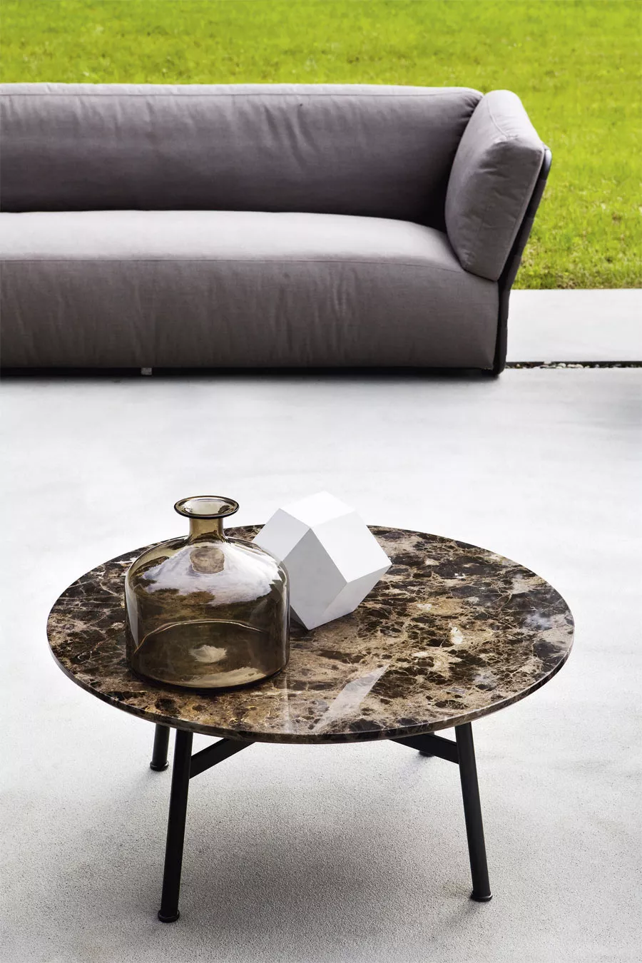 Varaschin Summer Set Loungetisch Ø 70 cm mit HPL oder Marmor Tischplatte