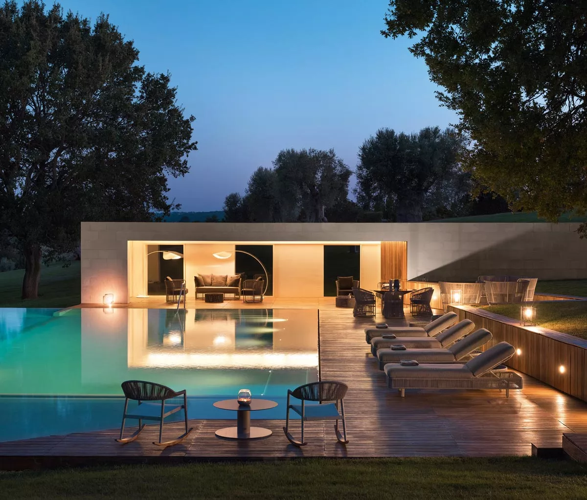 Varaschin Clever Schaukelstuhl mit Geflecht Rückenlehne • Loungesessel 68 cm