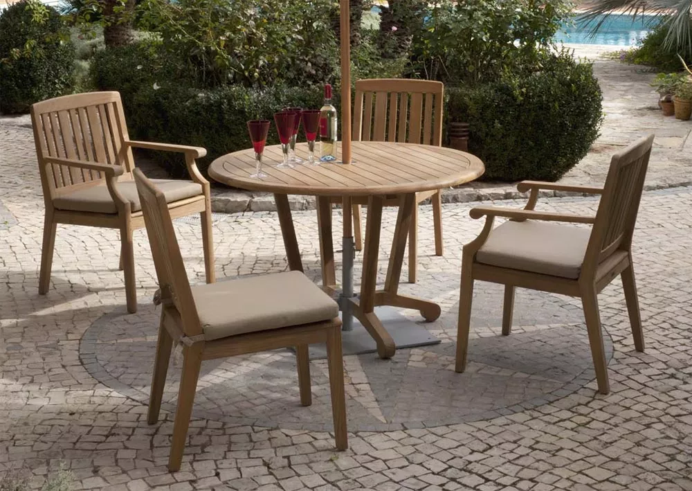 Barlow Tyrie Runder Gartentisch Chesapeake Ø 115 cm 