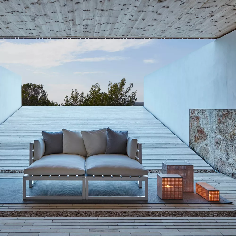 GANDIA BLASCO SALER Loungetisch 70 × 70 cm