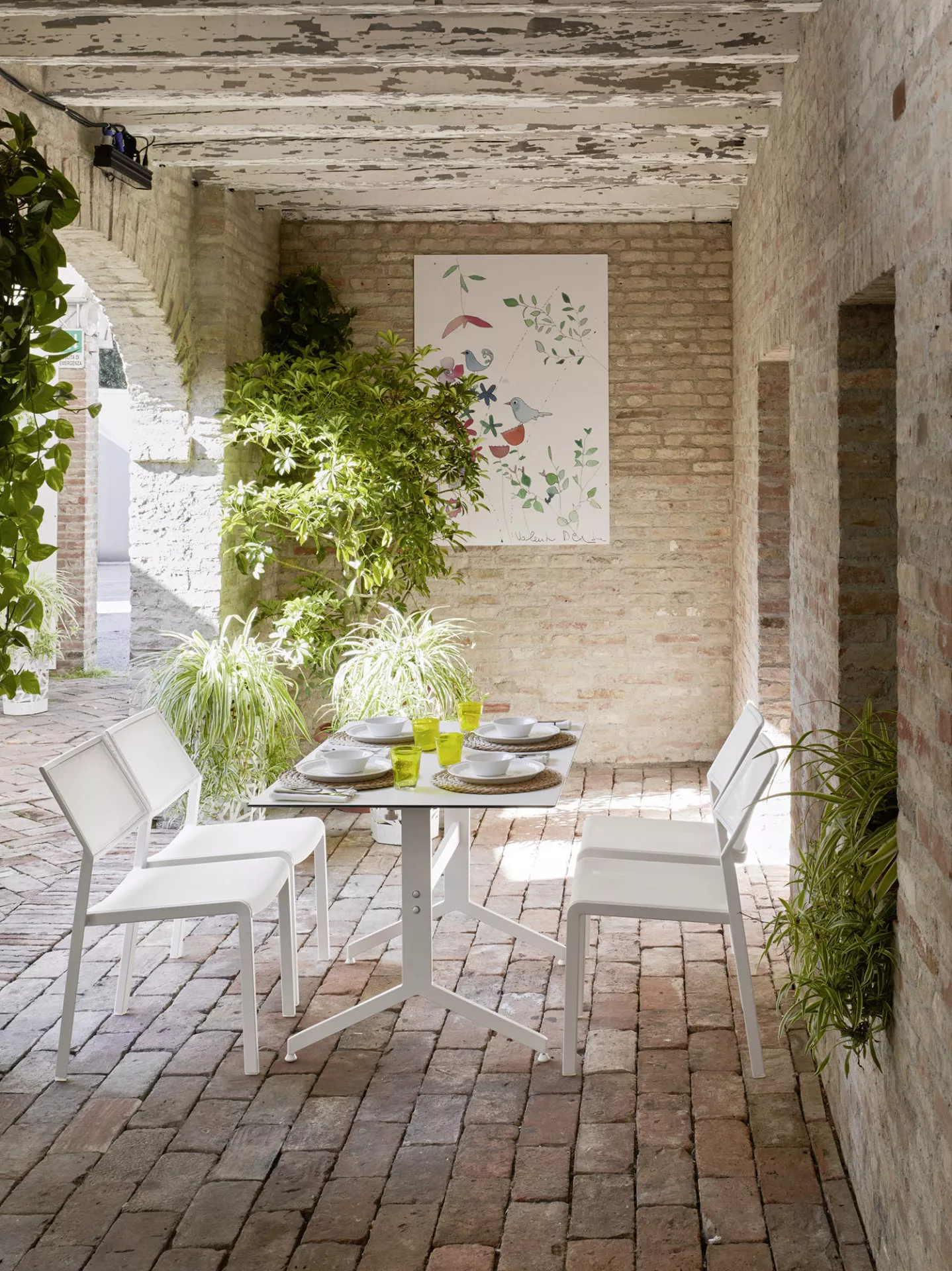 Roberti Samba Rio Bartisch konfigurierbar, rund HPL 70 und 80 cm