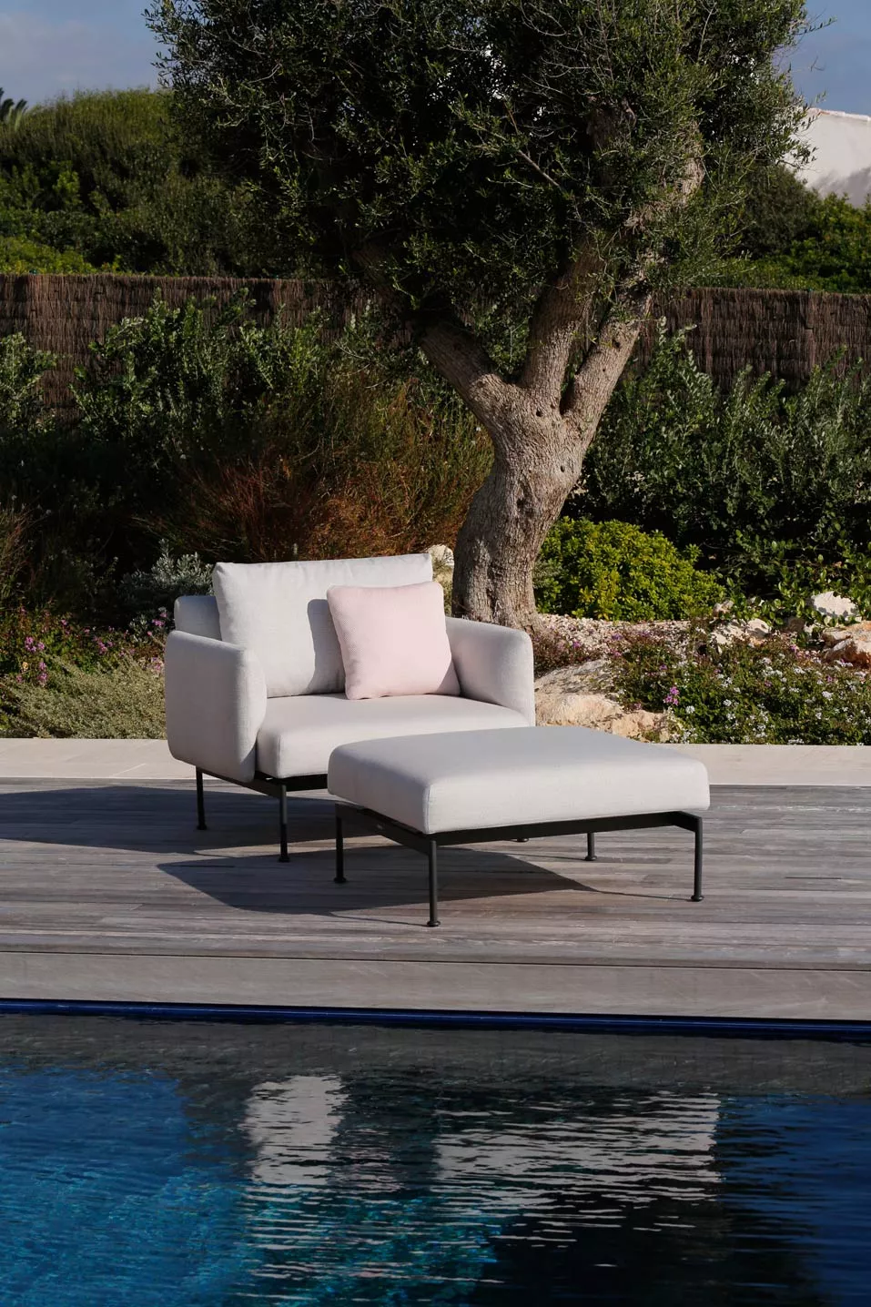 Barlow Tyrie Layout Loungesessel • Gartensessel 96 cm