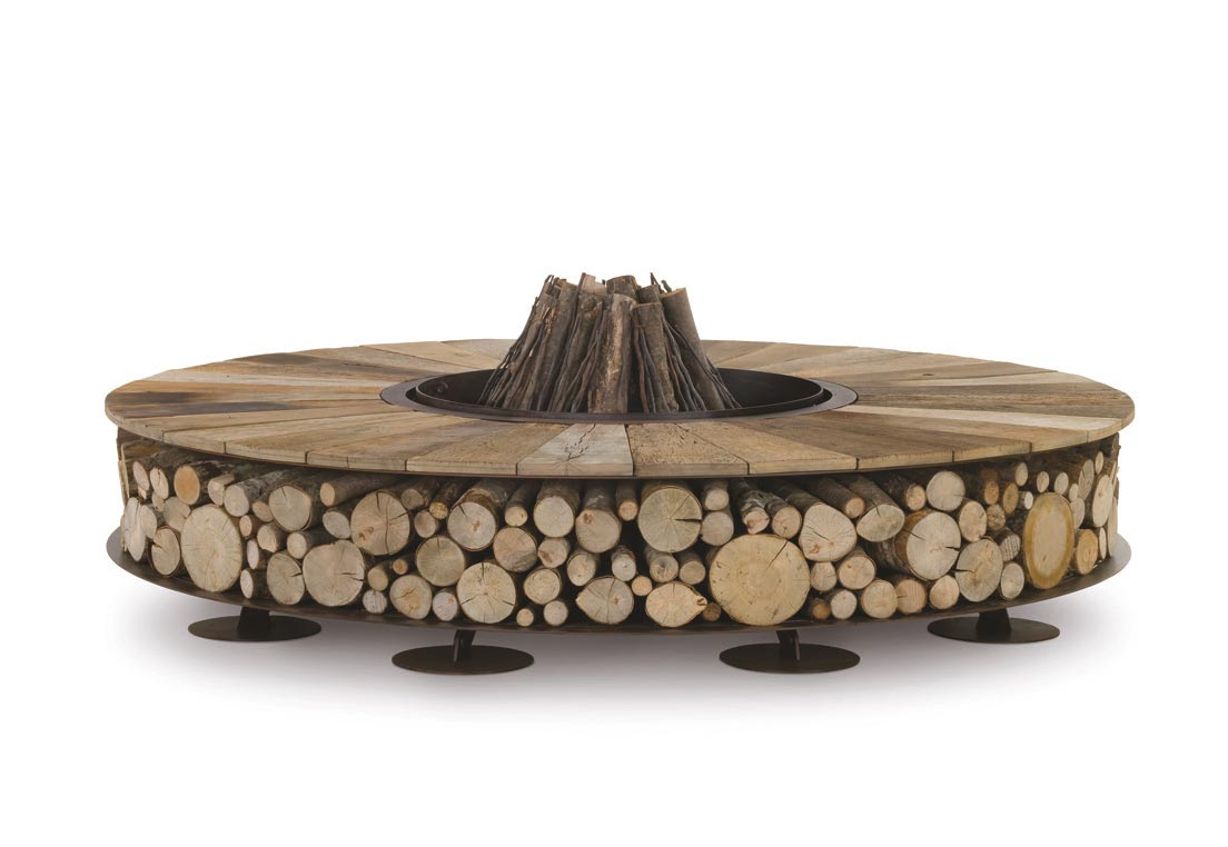 AK47 Zero Wood Feuerstelle 300 cm Gartenkamin Zero ohne Hintergrund