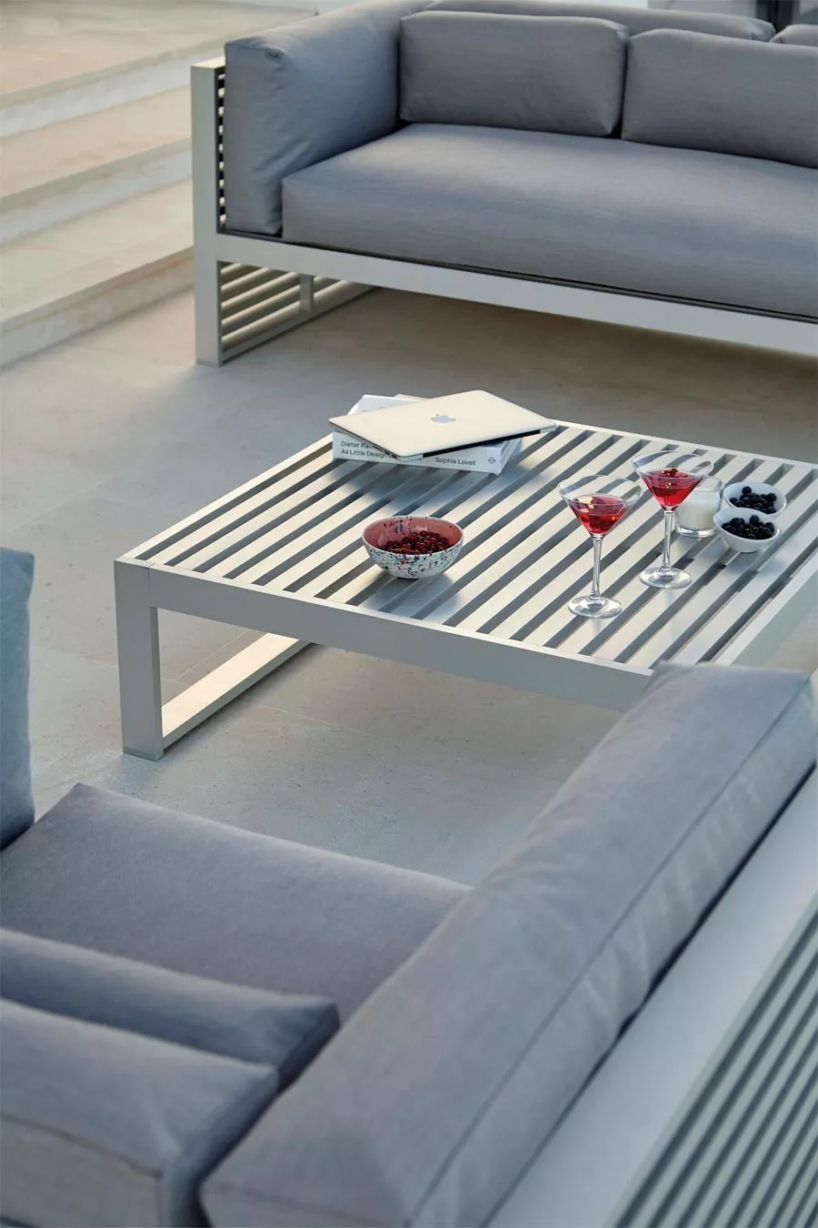 GANDIA BLASCO DNA Loungesofa Dreisitzer 210 × 88 cm