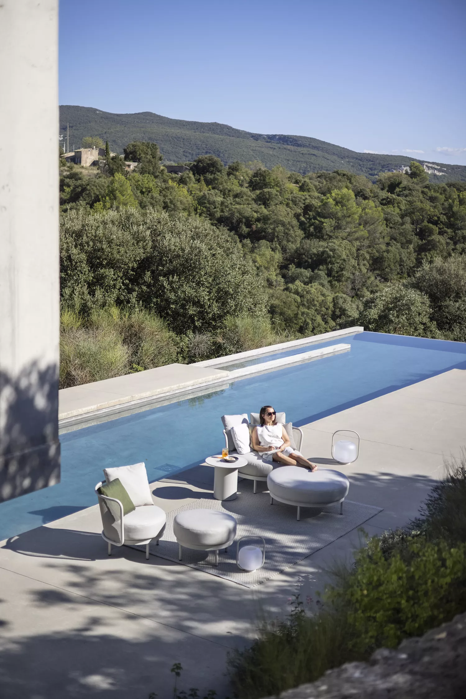 Todus Baza kleiner runder Pouf • inkl. Sitzkissen 