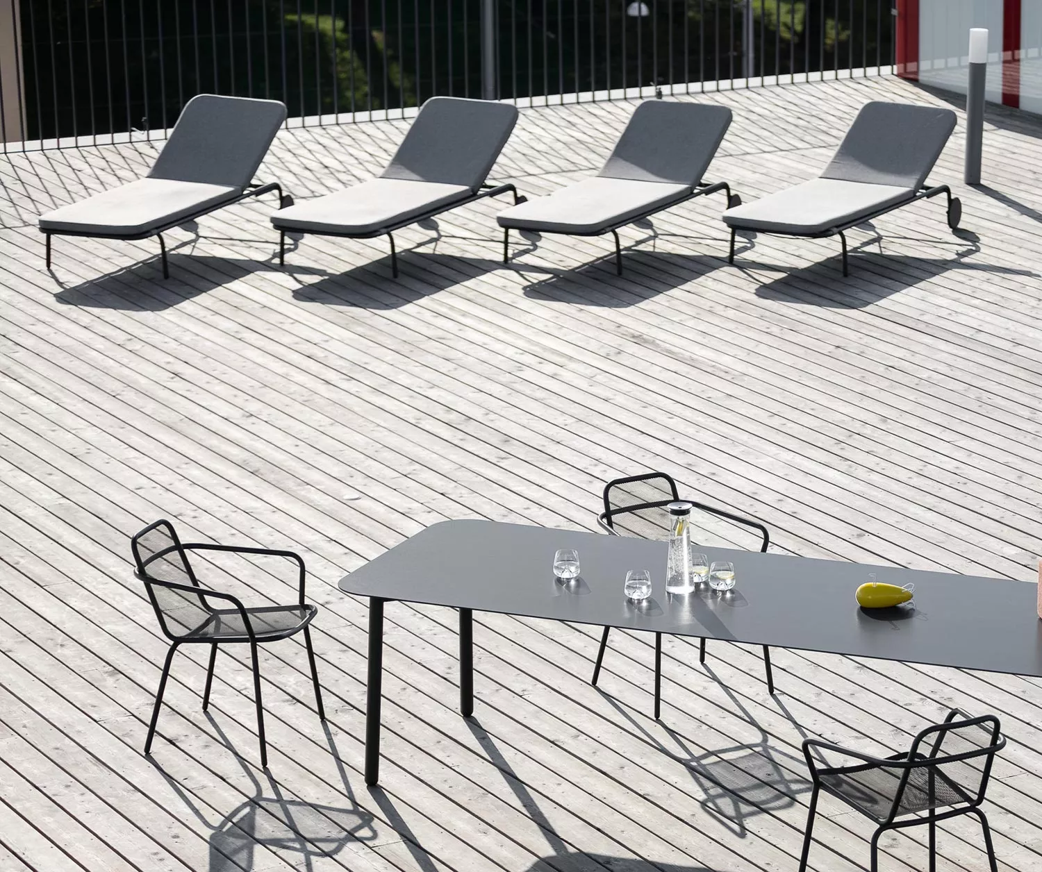 Todus Starling Sonnenliege verstellbar / rollbar • 77 cm